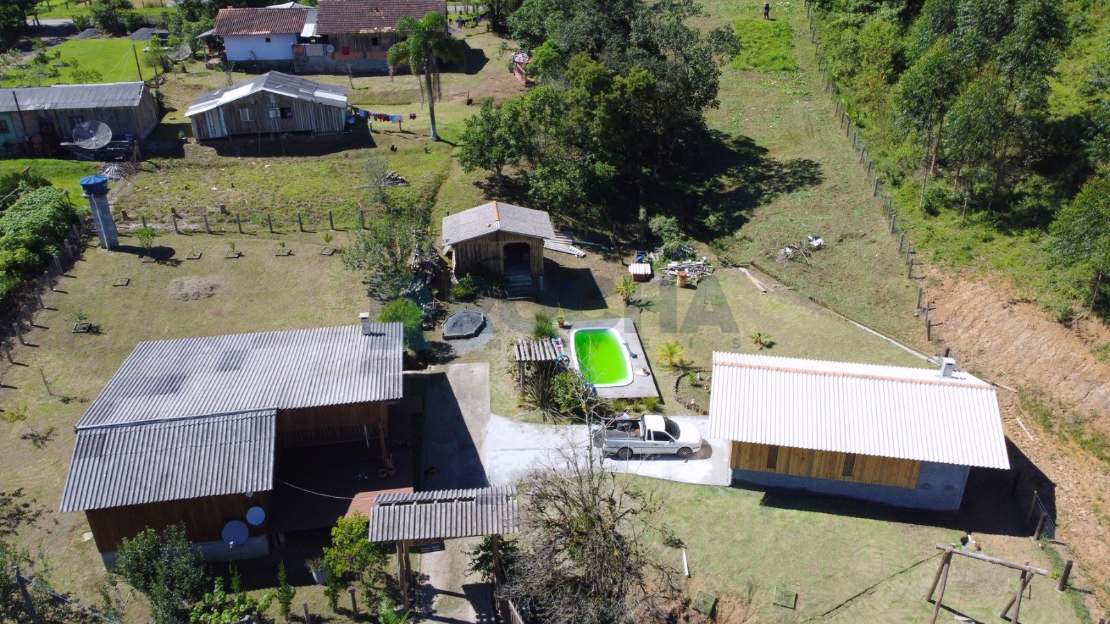 Sítio à venda com 3 quartos, 2200m² - Foto 18