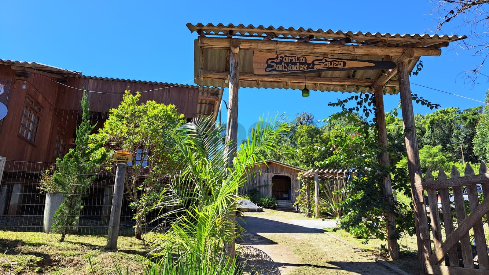 Sítio à venda com 3 quartos, 2200m² - Foto 9